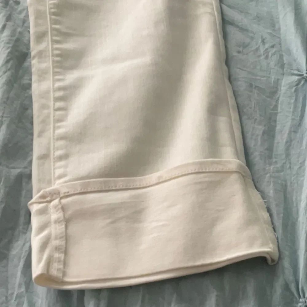 NWT SZ 10 Time and Tru Cream Tan Cuff High-Rise Straight Jeans - Picture 4 of 11